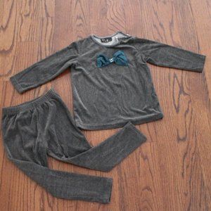 LIKE NEW VELOUR PAJAMA SET - LITTLE COCOON SZ 2-3